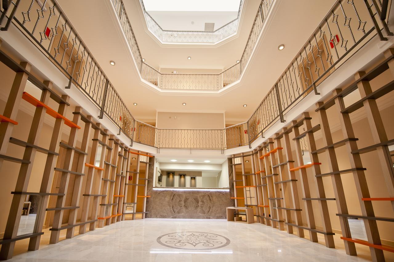 Atrium Apart Otel Altinyunus Eksteriør billede